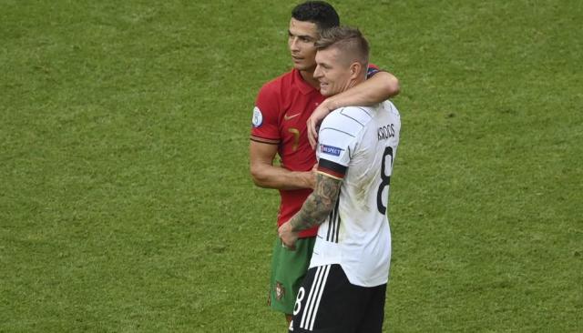 克罗斯透露与C罗对话内容：我希望葡萄牙出线